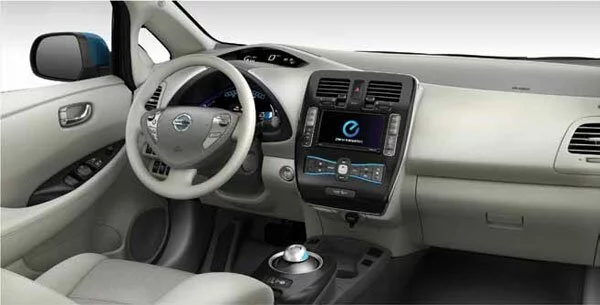 ���� Nissan LEAF interior